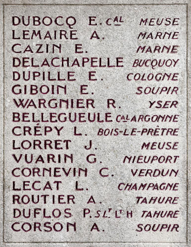 liste des morts pour la France partie gauche du monuments aux morts de Saint-Sulpice (Oise)
